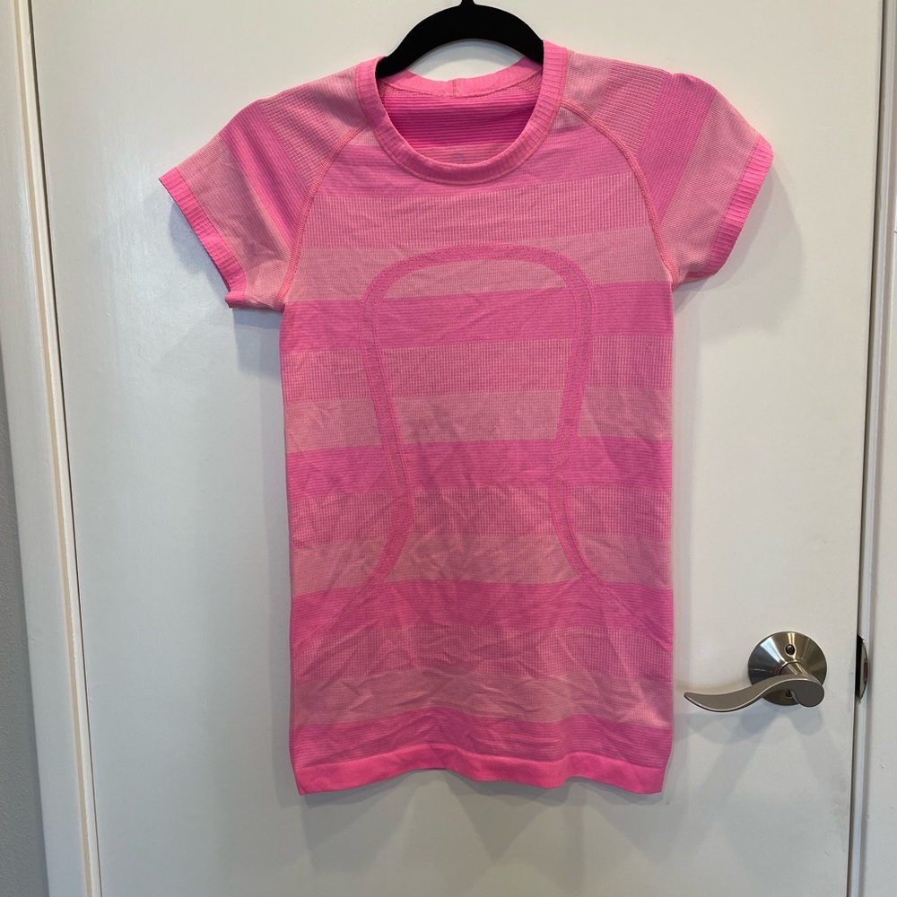 Hot pink lululemon tee size 2